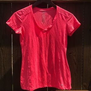 Pink Avia athletic shirt-sleeve Tee
